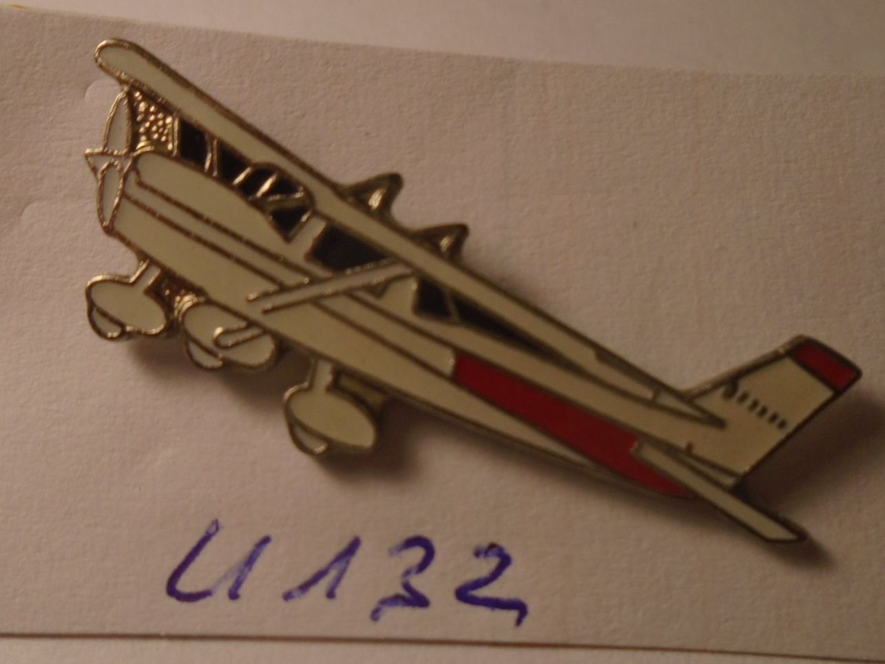 Placchette & Badge: 1  Flugzeug Oldtimer Pin (U132) – Usato da Winterthur venduto da Beli2000