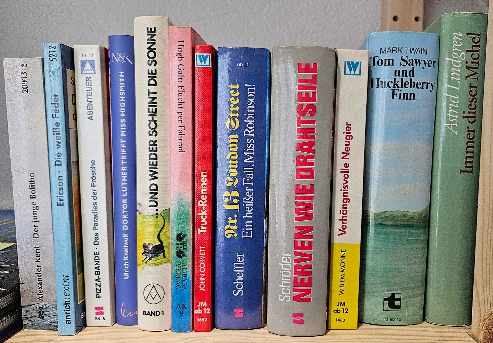 Livres: Jugendbücher diverse – D'occasion à Härkingen par Gaeuer