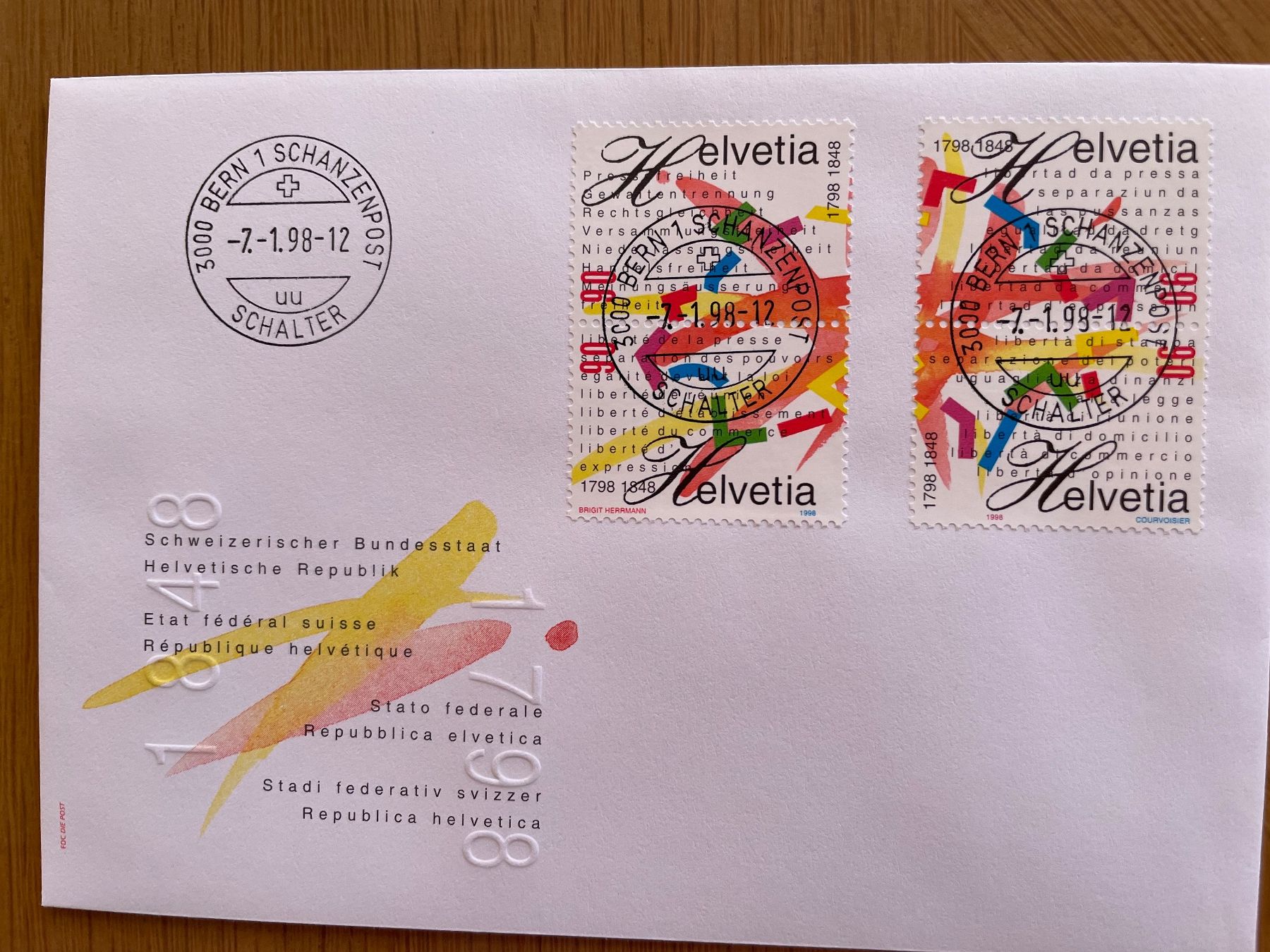 Tous les timbres: 4 doc. différents, 1er j, parfait état – D'occasion à Sonceboz-Sombeval par Comment2 4