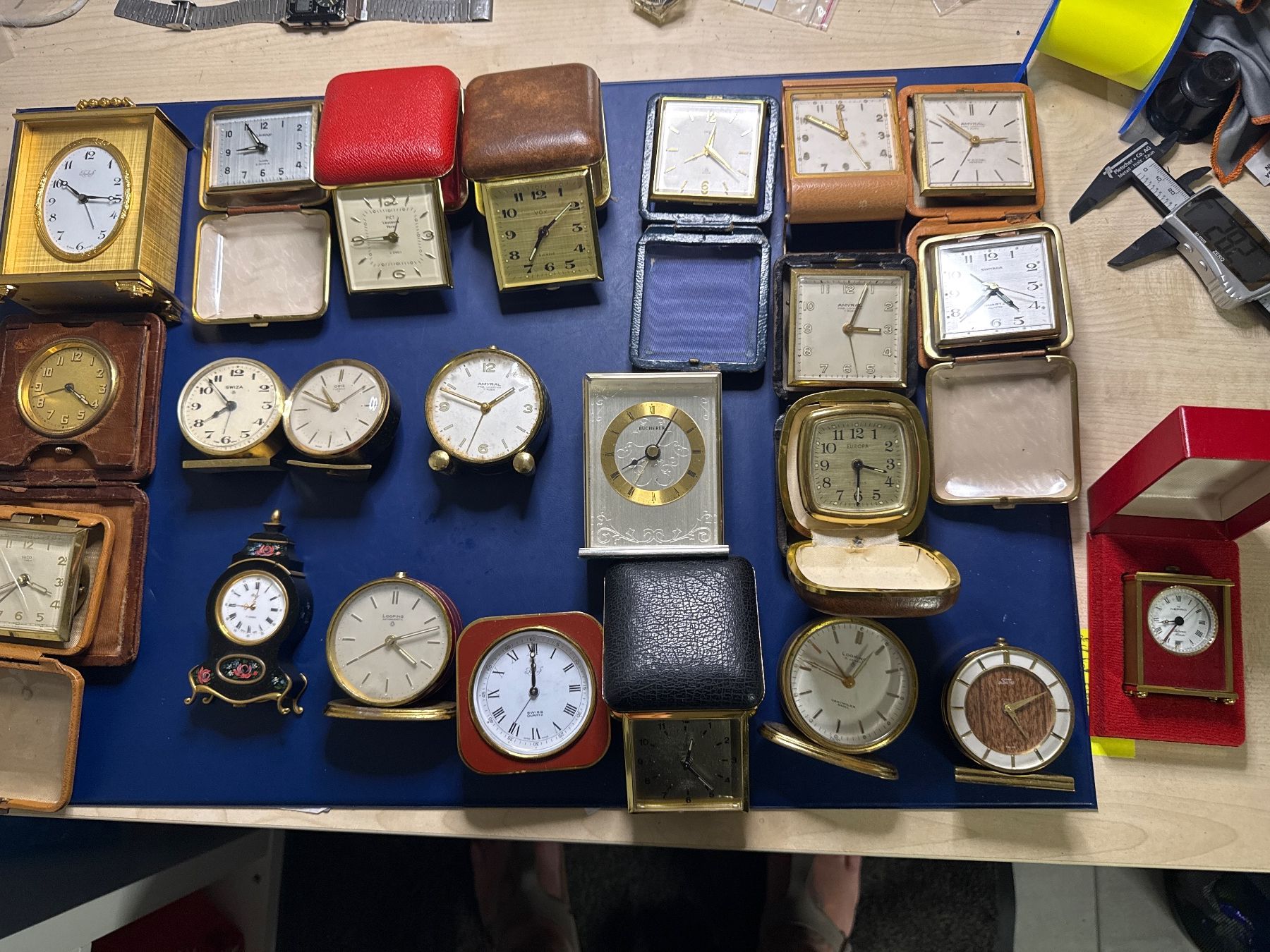 Sveglie: Riesen Wecker Lot – Difettoso da Pfeffingen venduto da Allhandelklgwatches
