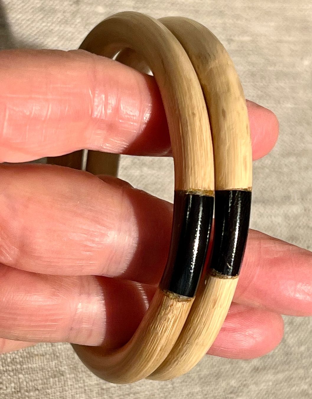 Bracciali & Braccialetti: Paire de bracelets joncs, bambou et corail noir – Usato da Genève venduto da DELIRBEADS 4