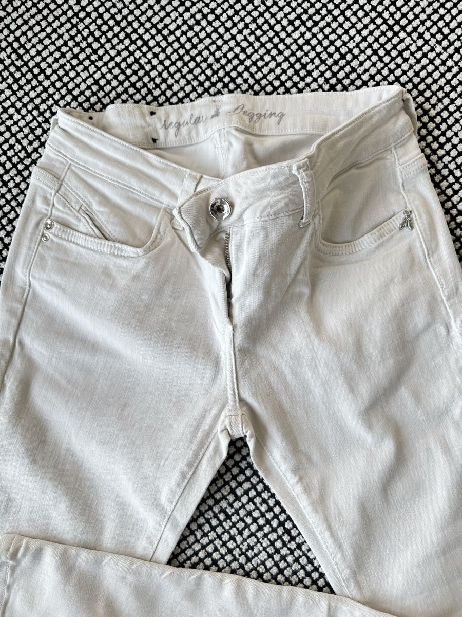 Patrizia Pepe Jeans: Jean Patrizia Pepe  - T.28 – Nuovo (secondo la descrizione) da La Sarraz venduto da Marina213