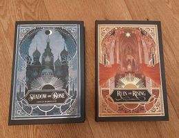 Owlcrate Shadow and Bone & Ruin and Rising von Leigh Bardugo