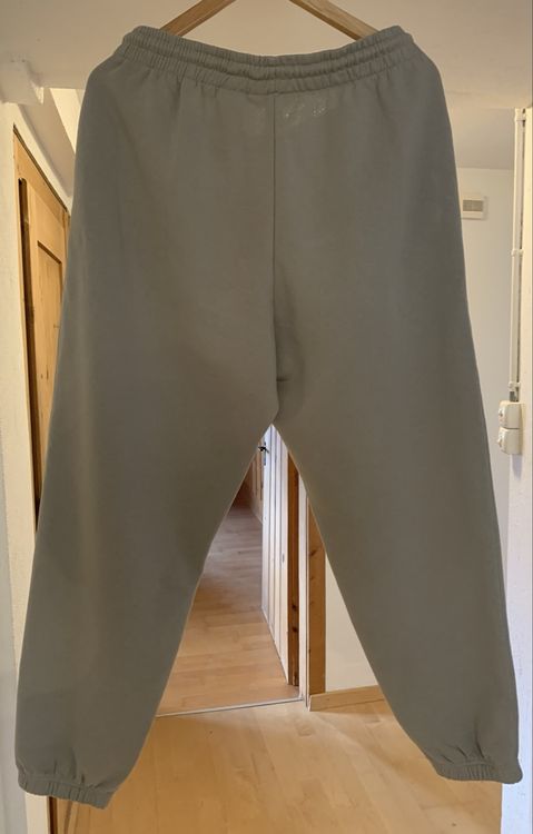 H&M Pantalons: Trainerhose H&M – D'occasion à Trin par NicoleMoll 1
