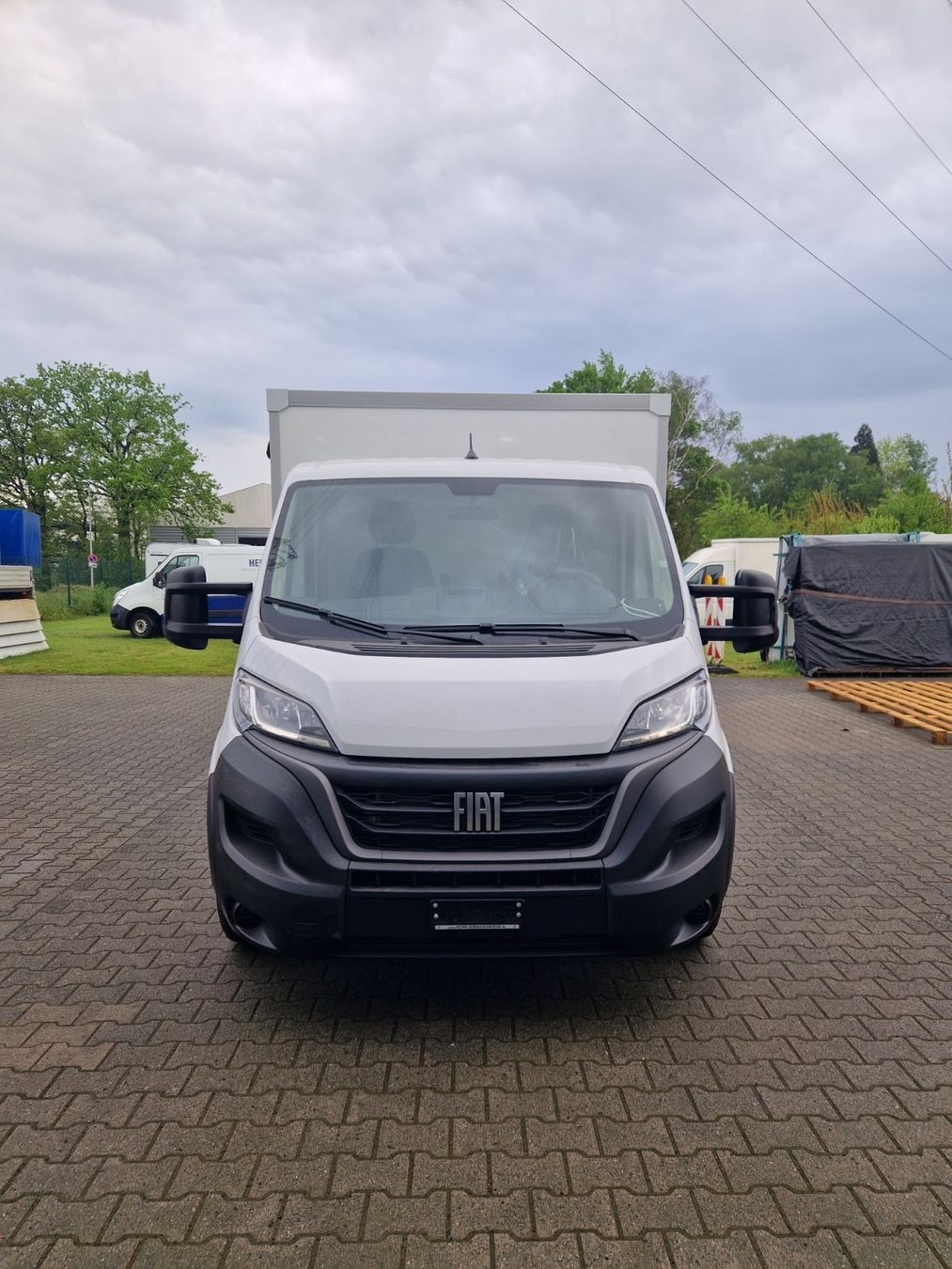 Sonstiges für Firmenanlässe & Parties: Gesamtes Marktgeschäft, 1 Marktauto, 2 Markthäuser, Ware – Gebraucht aus Innertkirchen von Glatthard-Interior 7
