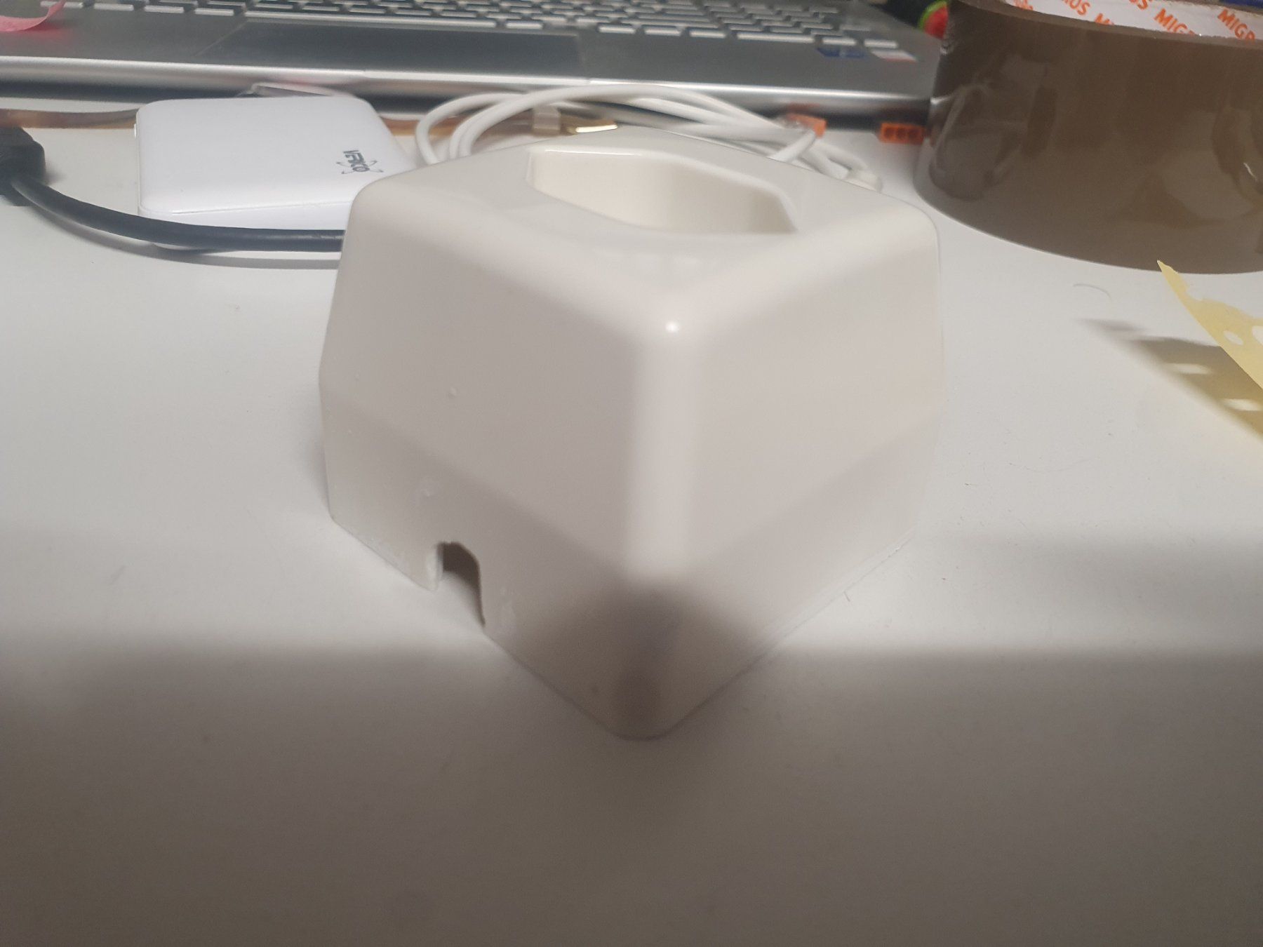 Spine: AP Steckdose T13 Weiss Standard – Usato da Zürich venduto da Alibaba1234 5
