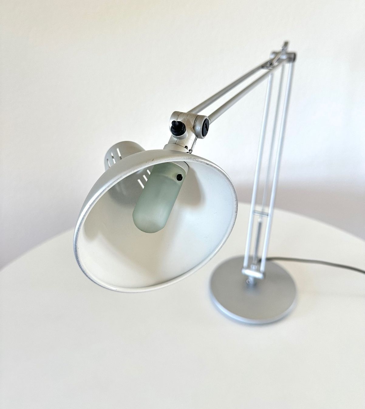 Lampade: Lumess Design Tischlampe Silber – Usato da Basel venduto da curated_finds 2
