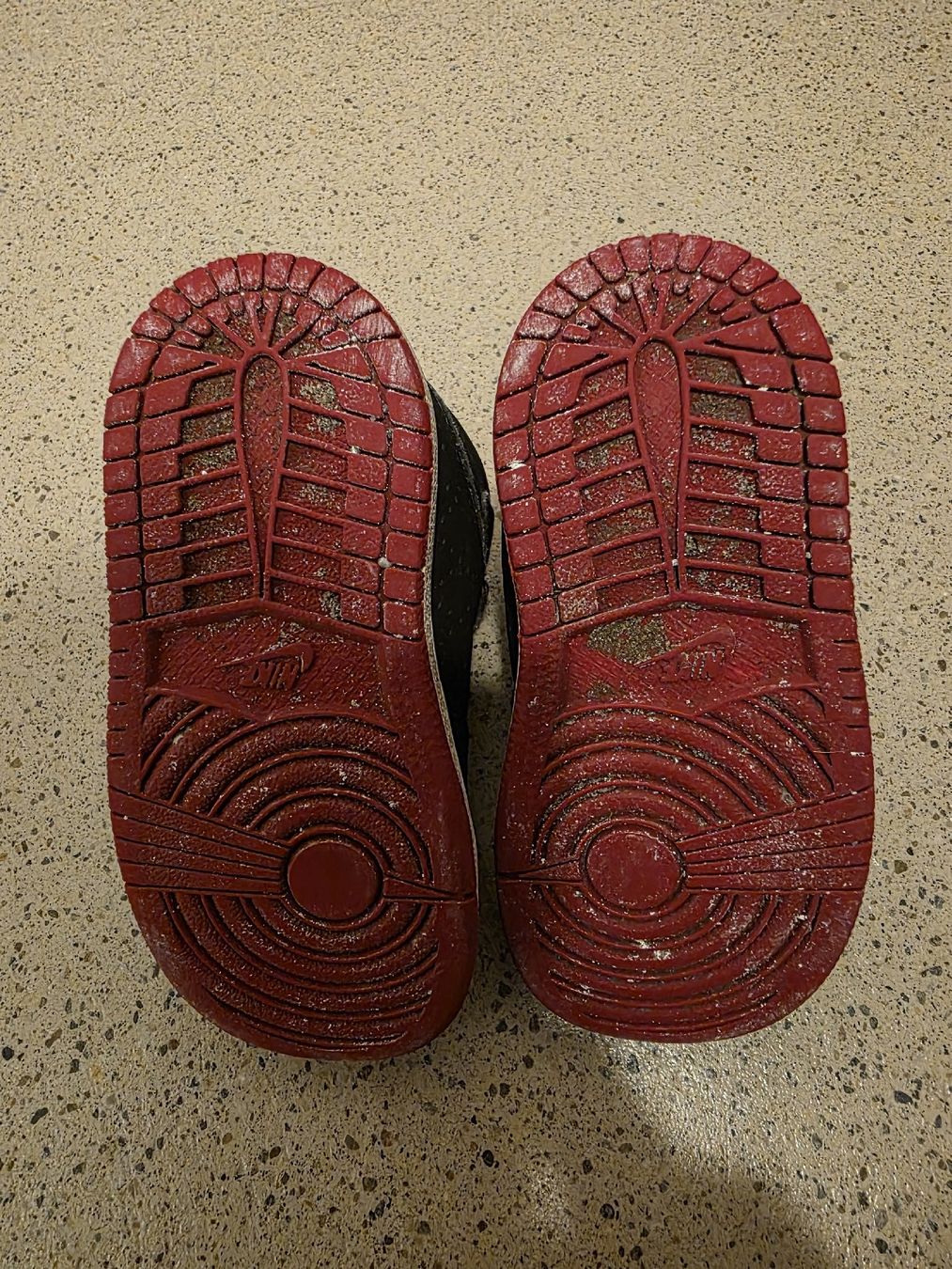 Jordan Scarpe per ragazzi: Nike Jordans Turnschuhe 23.5 – Usato da Zürich venduto da Allek 1