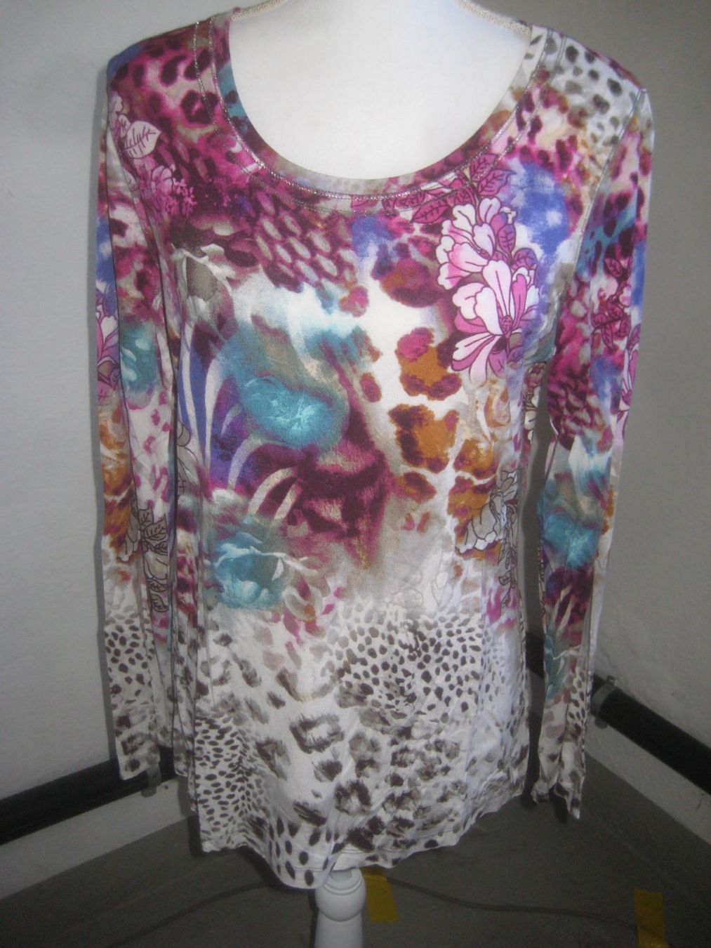 T-Shirts: DAMEN  T-SHIRT  LANGARM – Gebraucht aus Uster von flocke1