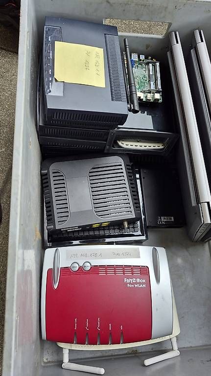 Modem & Router: PC ,Laptop , Router,Festplatten,Arbeitsspeicher, – Usato da Fisibach venduto da Lorobin 3