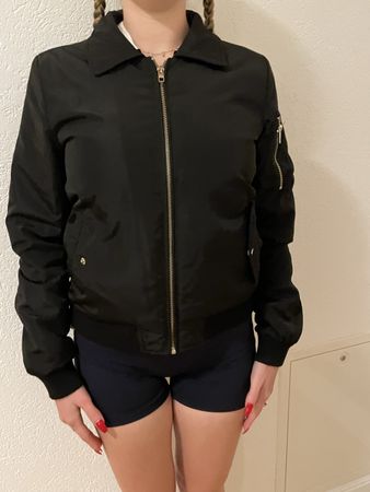 Only Bomberjacke schwarz Damen Grösse S guter Zustand
