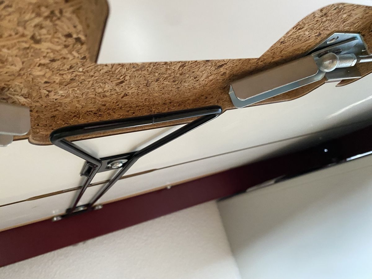 Schreibtische: Schreibtisch 1.60m mit 2 Rollcontainern – Gebraucht aus Ziefen von IResi65 3
