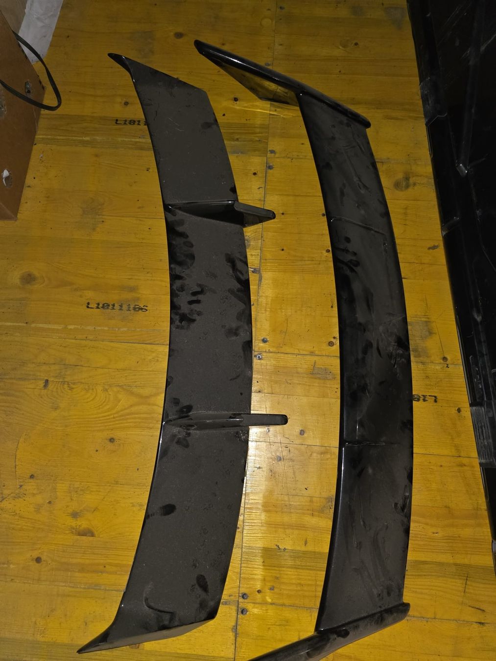 Ford Toutes les pièces auto: Focus RS spoiler – D'occasion à Siviriez par gad_6pqg