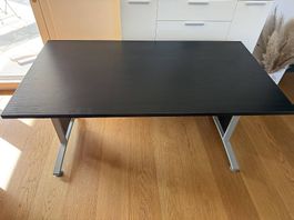 Büromöbel-Set  2 Schreibtische, Rollcontainer & Aufsatz 