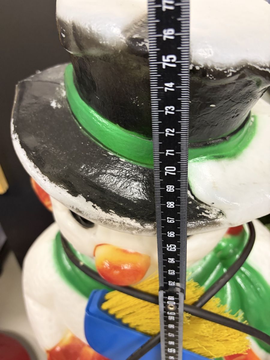 Figuren: grosser Schneemann mit Beleuchtung – Gebraucht aus Erlenbach ZH von Ritschly 3