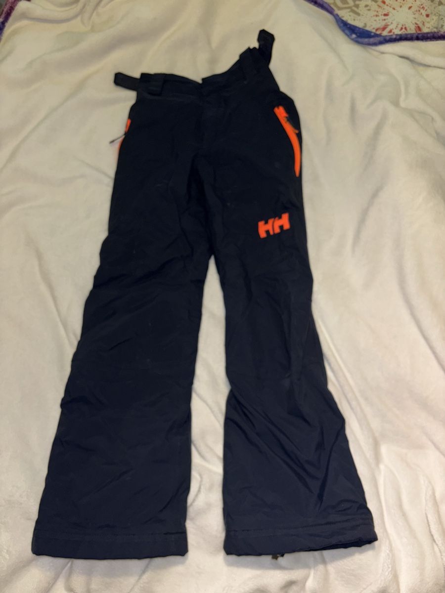 Skis: Ensemble ski helly hansen – Gebraucht aus Saxon von and_9qkg 1