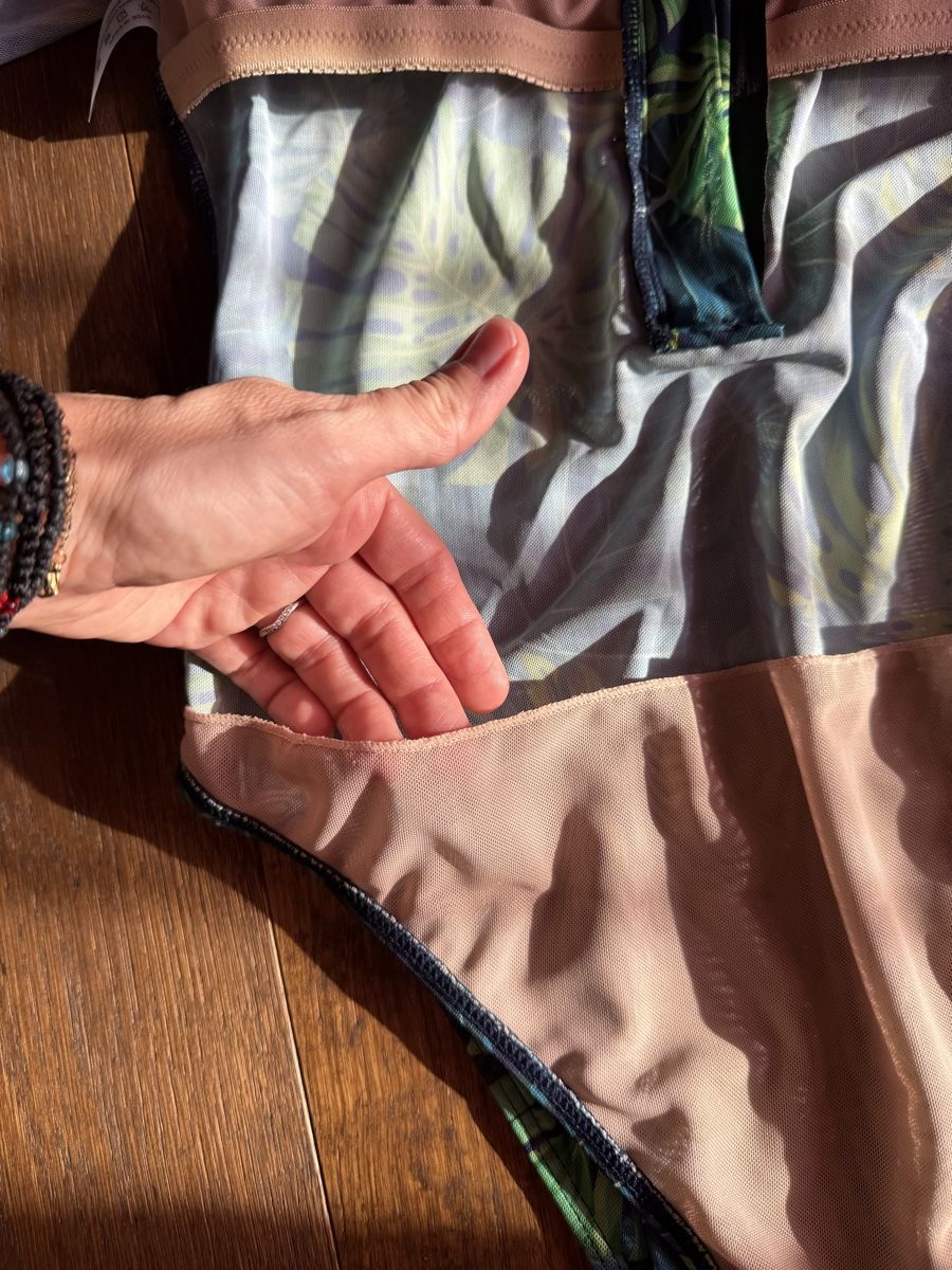 Costumi da bagno & Bikini: DurchbräuneBadeanzug mit Ärmeln, mit Blätter Muster, Grösse – Nuovo e nell'imballaggio originale da Pieterlen venduto da Ksenia3003 4