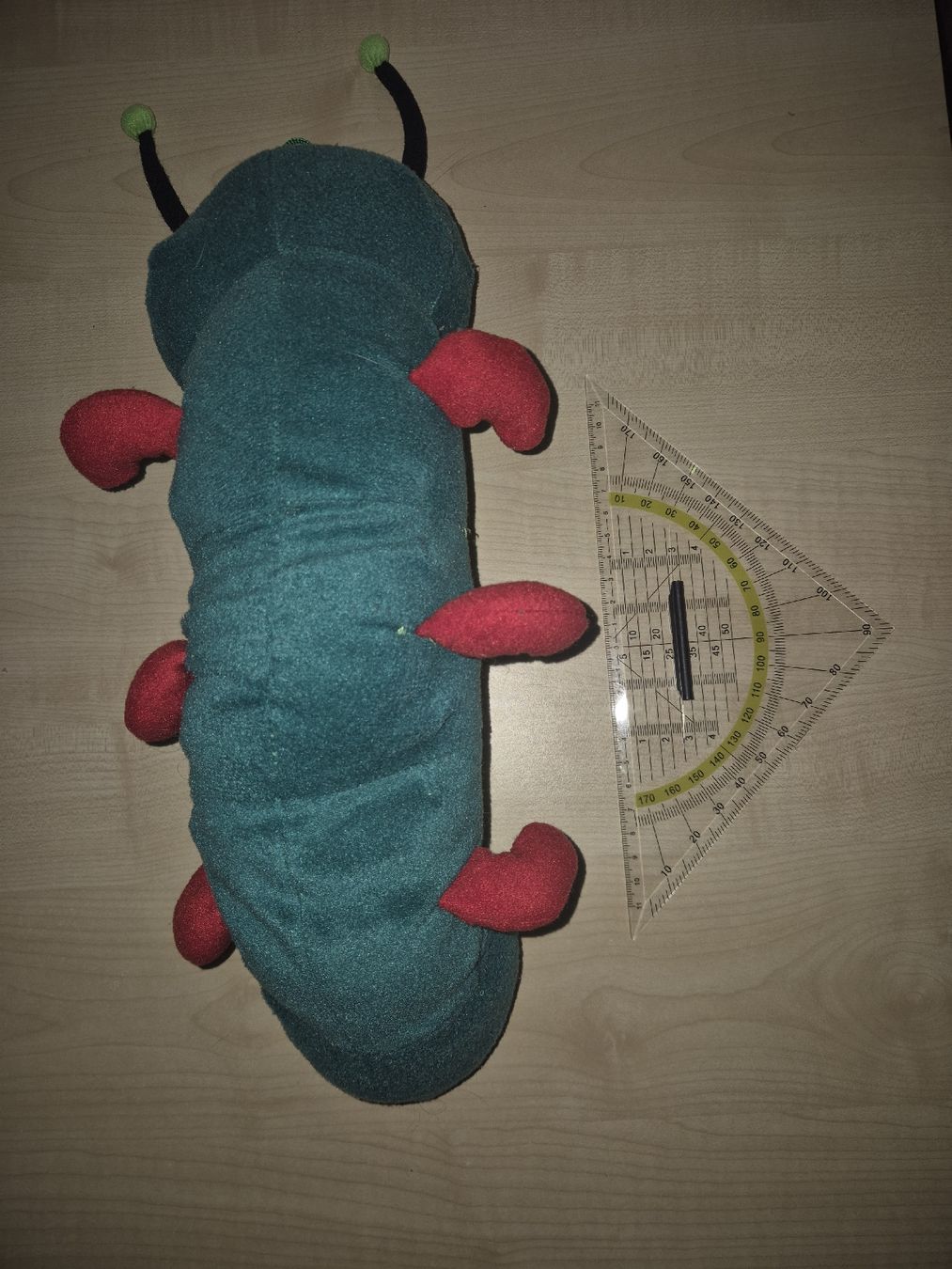 Jouets: Plüschtier Raupe – D'occasion à Gipf-Oberfrick par Cyclodecan 1