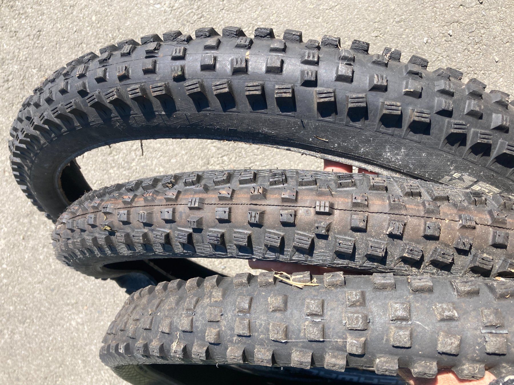 Ersatzteile: MTB Reifen Magic Mary x 3 650B – Gebraucht aus Meggen von BTN_Vintage_Velo 3