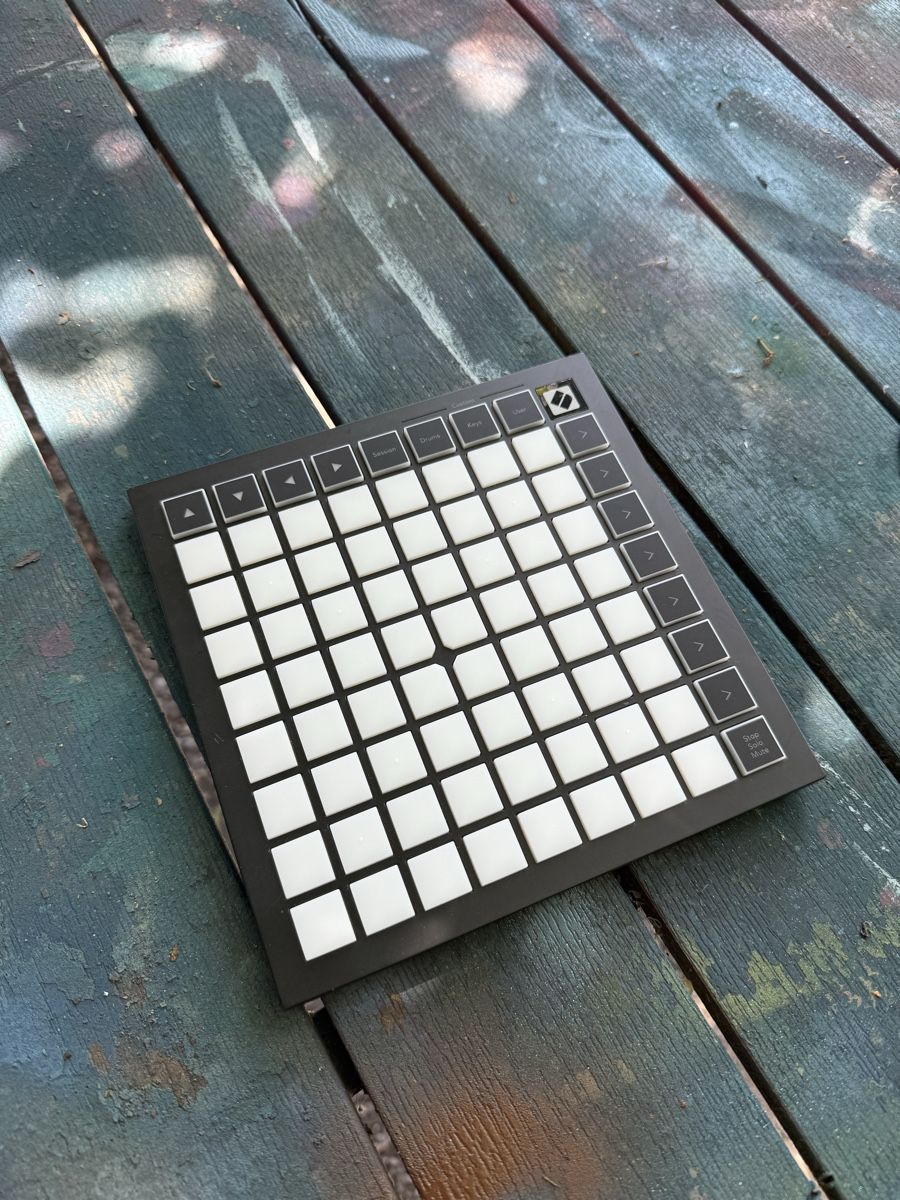 Novation Mischpulte: Novation Launchpad Mini MK3 MIDI Controller – Gebraucht aus Zürich von jonathanschneider