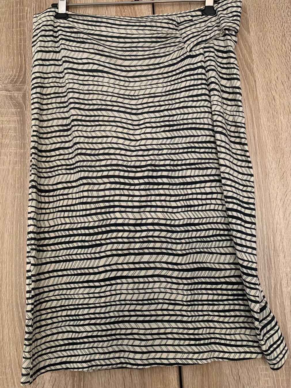 Max Mara Röcke: Weekend Max Mara Jupe Grösse S Jersey offwhite schwarz – Gebraucht aus Nussbaumen AG von brigitebardot 1