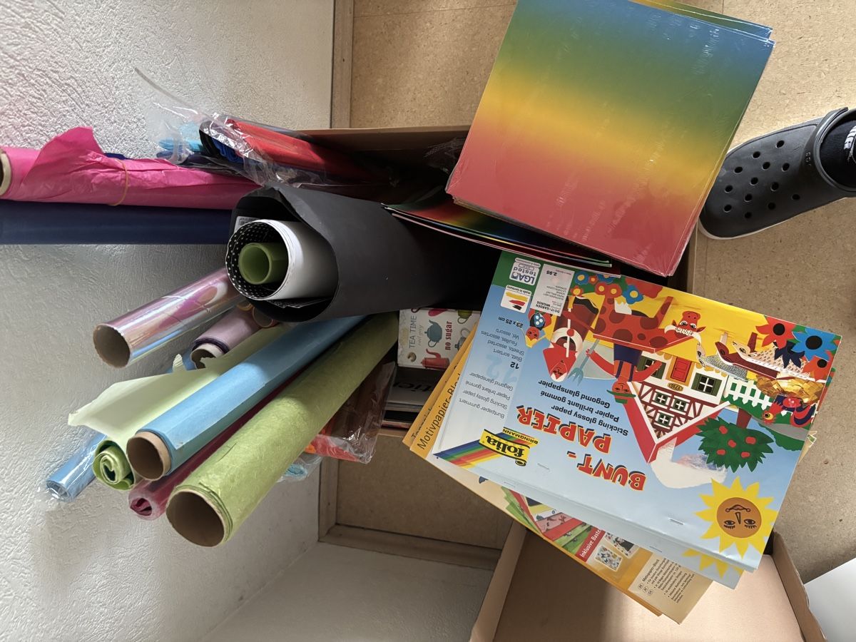Kit bricolage: Bunte Bastelpapiere & Rollen – Nuovo (secondo la descrizione) da Trimbach venduto da Delasound