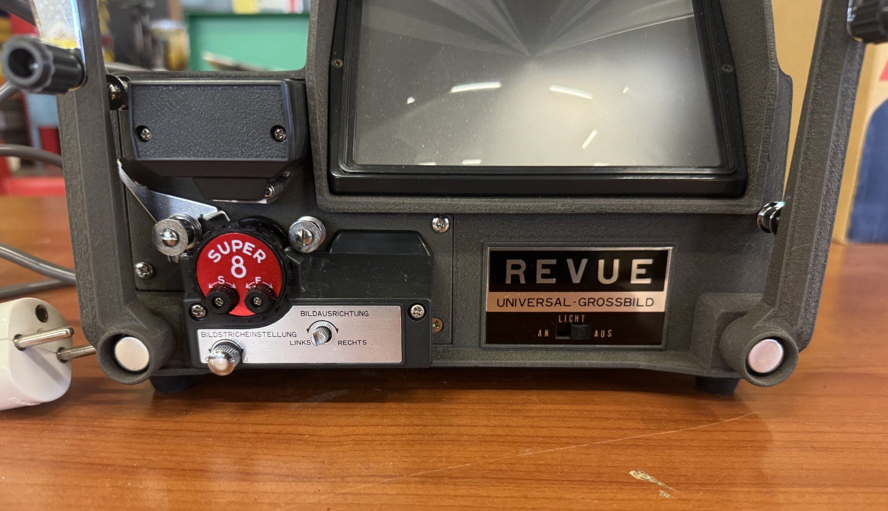 Proiettori: Visionneuse super 8 Revue universal 130 – Usato da Satigny venduto da rob_6zj8 2