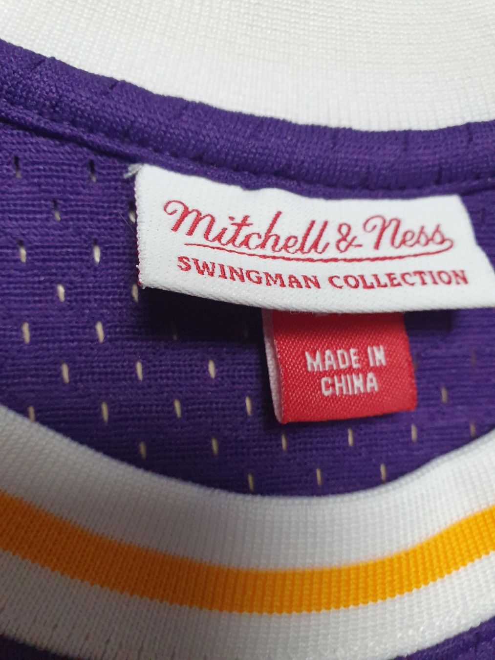 Leibchen & Hosen: Lakers Magic Johnson Trikot Hardwood Classics Gr. M – Neu (gemäss Beschreibung) aus St. Gallen von CaliSunshine 3
