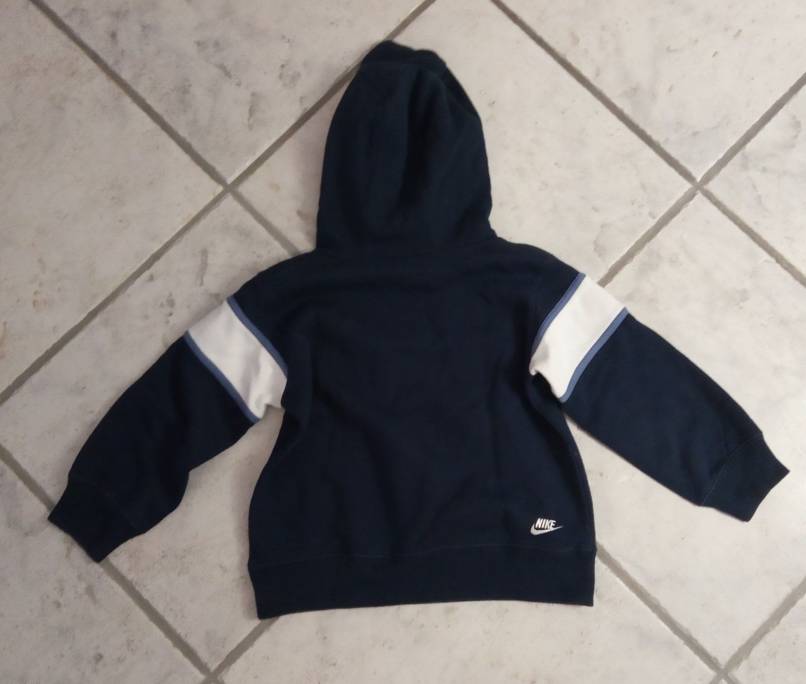 Lotti & Set di vestiti: Kleiderpaket Jungen Größe 110 – Usato da Chur venduto da Rodanisa 2