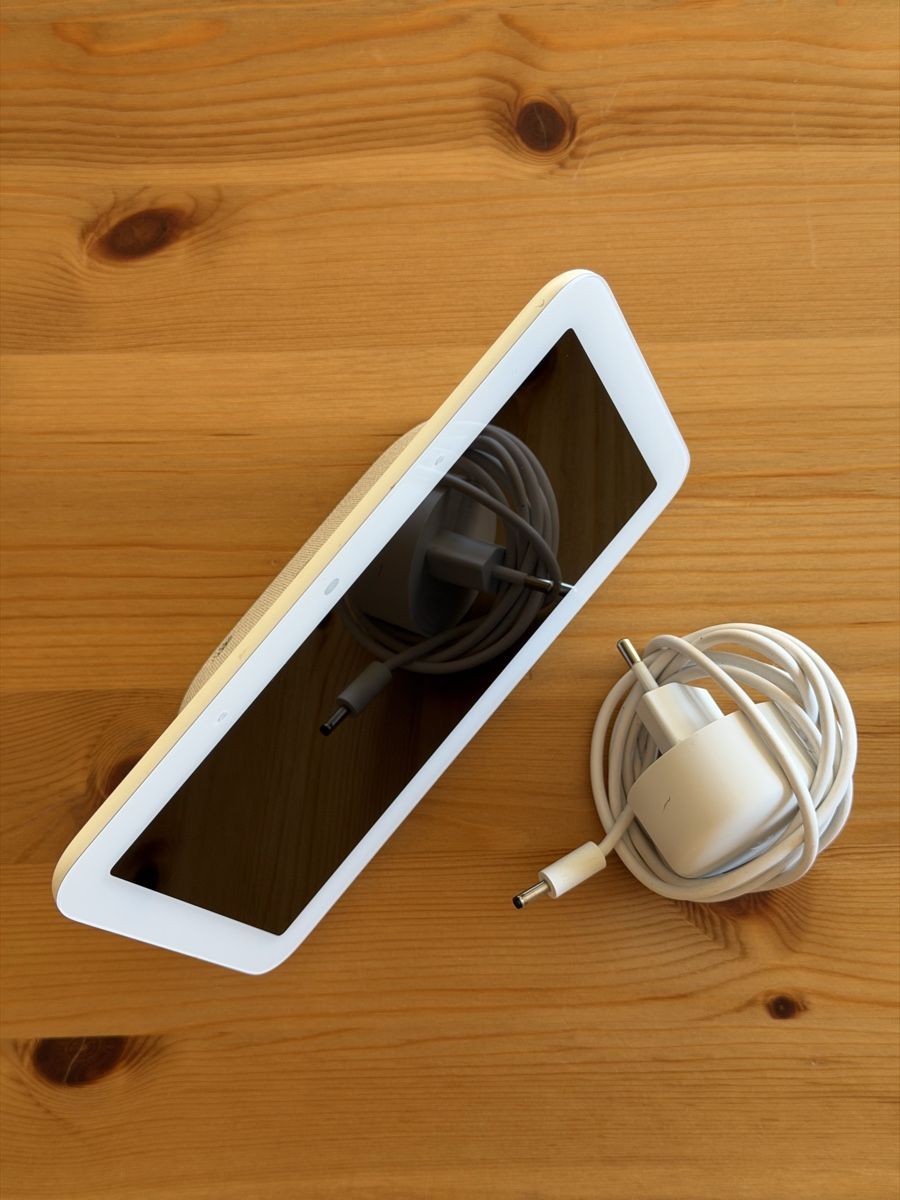 Hub & Switch: Google Nest Hub (2nd Generation) – Smart Display – Usato da Zürich venduto da idbronskiy 1