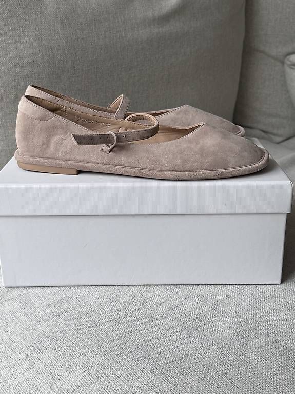 Scarpe da donna: Ballerinas aus Wildleder – Usato da Zürich venduto da YanaZam 3