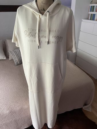 Kleid Damen Kurzarm Kapuze Creme Grösse L neu