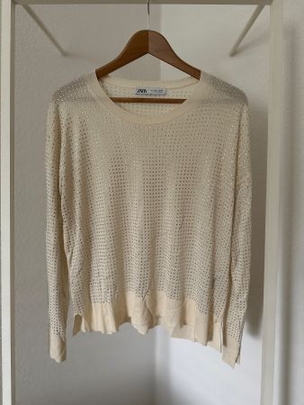 ZARA lockerer Pulli mit Strasssteinen, Gr. L, Cremefarben
