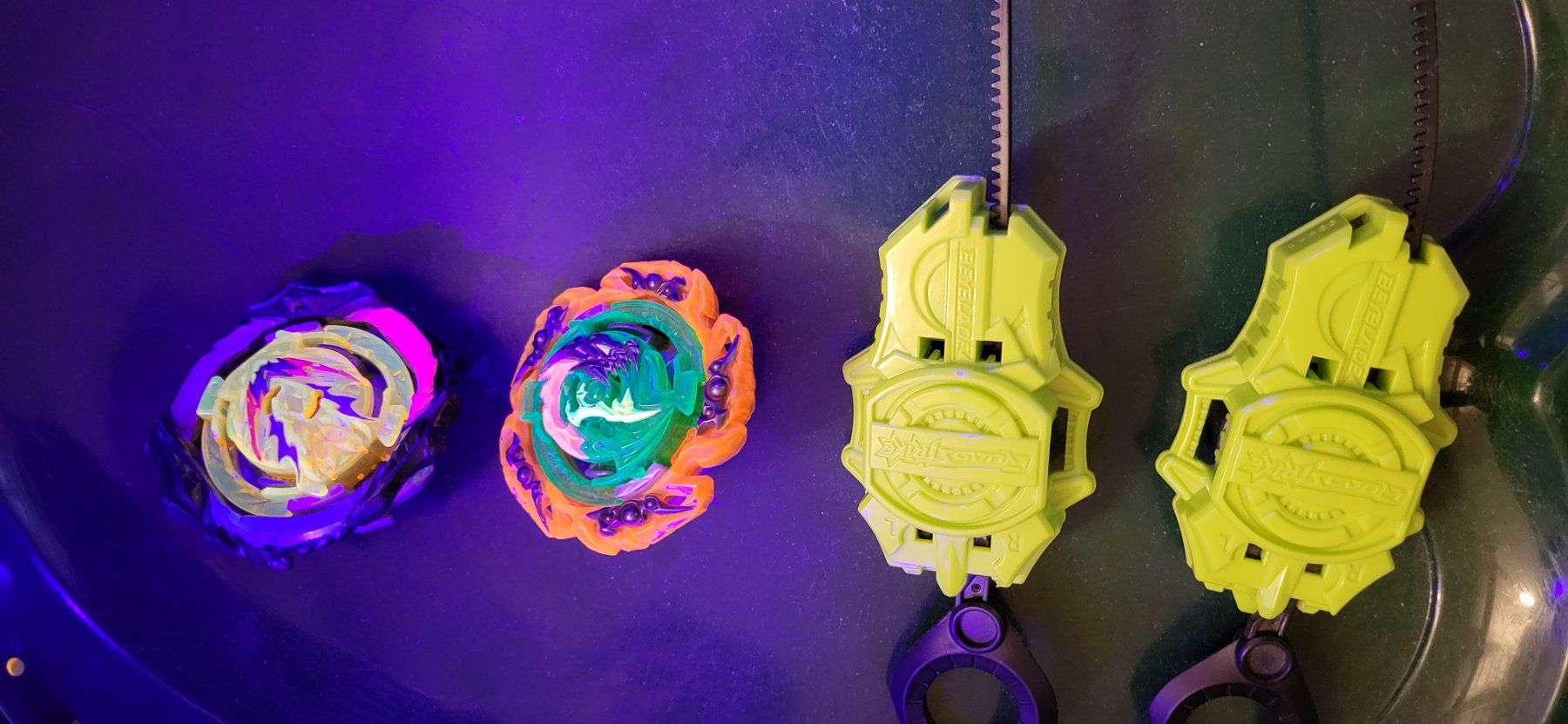 Giocattoli: Beyblade Burst QuadStrike Light Ignite Beyblade Stadium – Usato da Schleinikon venduto da Frida11 2