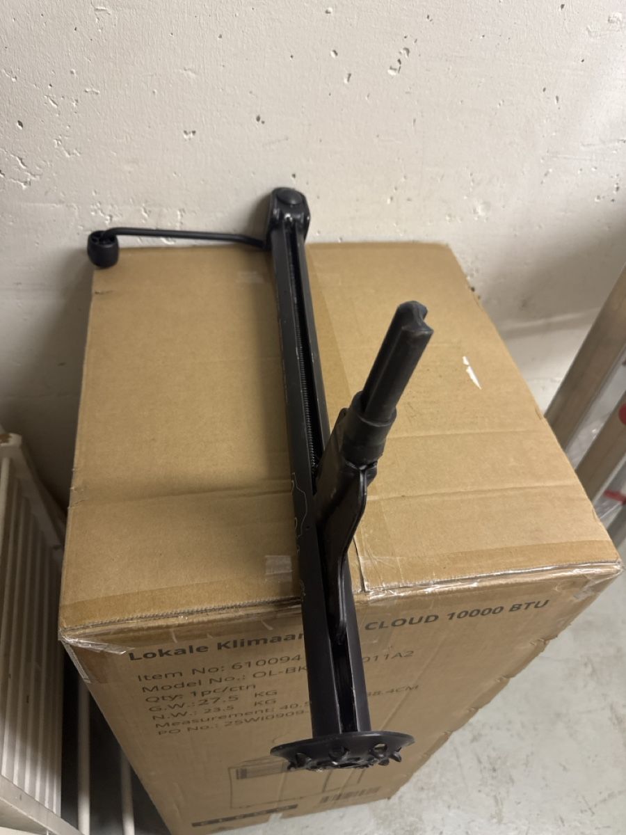Alle Autoersatzteile: Mercedes Jack 210 583 01 15 Used Condition – Gebraucht aus Riehen von Top-Quality 5