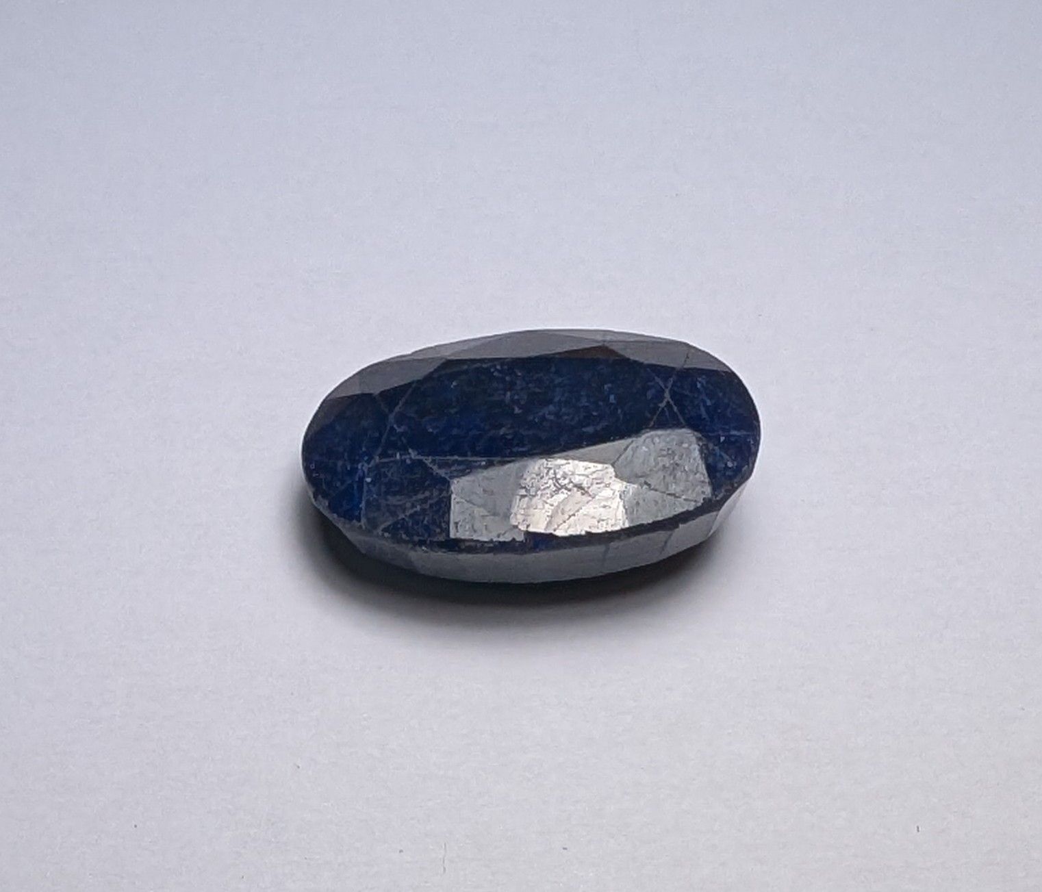 Pietre preziose: Énorme SAPHIR VÉRITABLE Facetté – 128 Carats (4,8 cm) – Usato da Lausanne venduto da Ory7 2