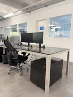 Exklusiver Bürotisch aus limitierter Auflage