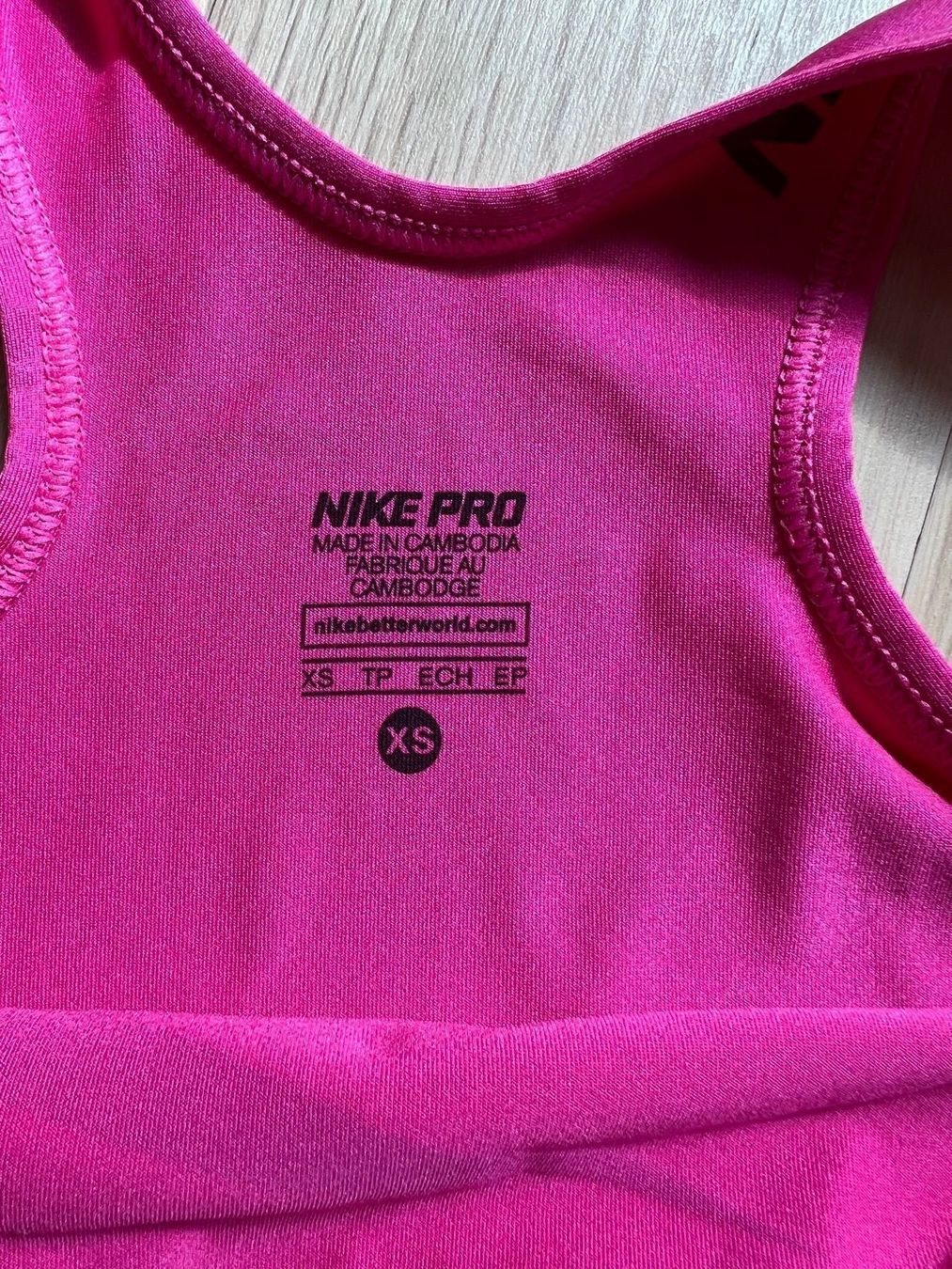 Nike Top: Nike Pro Top Pink – Usato da Dübendorf venduto da fadrinli 2