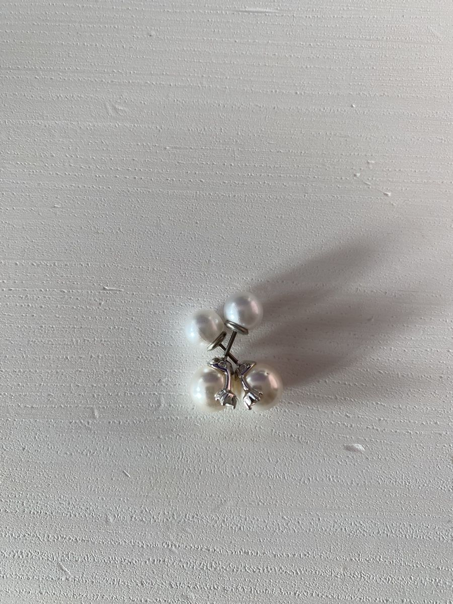 Ohrringe & -stecker: Perlen Ohrstecker mit Zirkonia silberfarben – Gebraucht aus Hünenberg von a.u.849 3