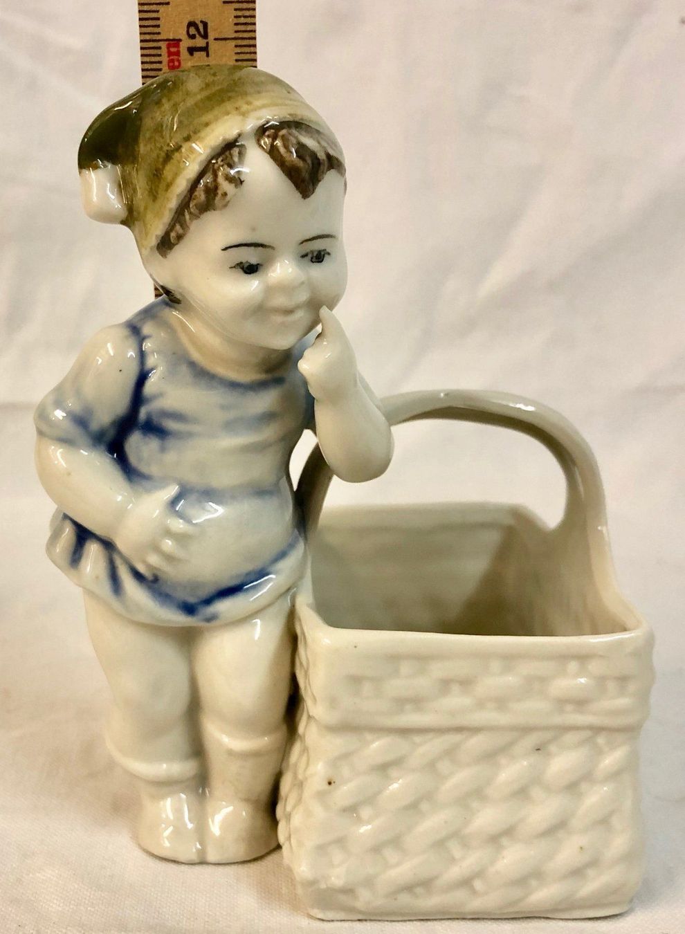 Statuette: 3 alte Nippes, 2 Körbchen – Usato da Röschenz venduto da Sharjah 7