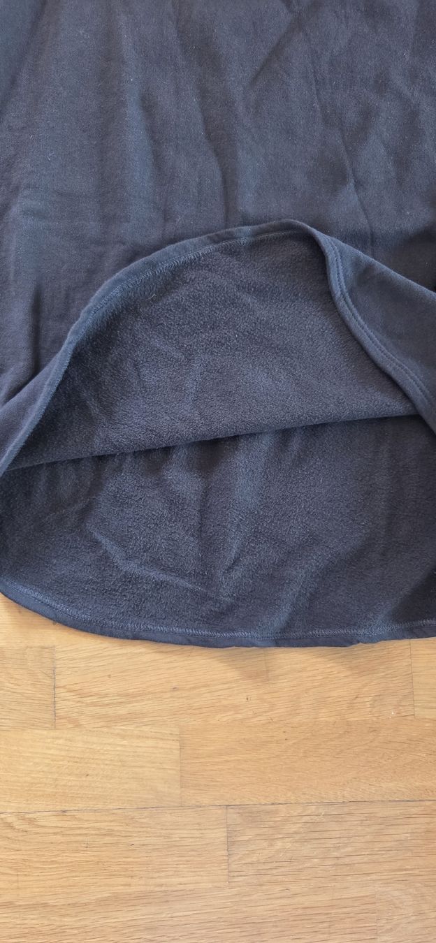Maglioni & Felpe: Warmer Damen Winter Pullover mit Strickärmeln, Grösse M – Usato da Embrach venduto da Singvall 2