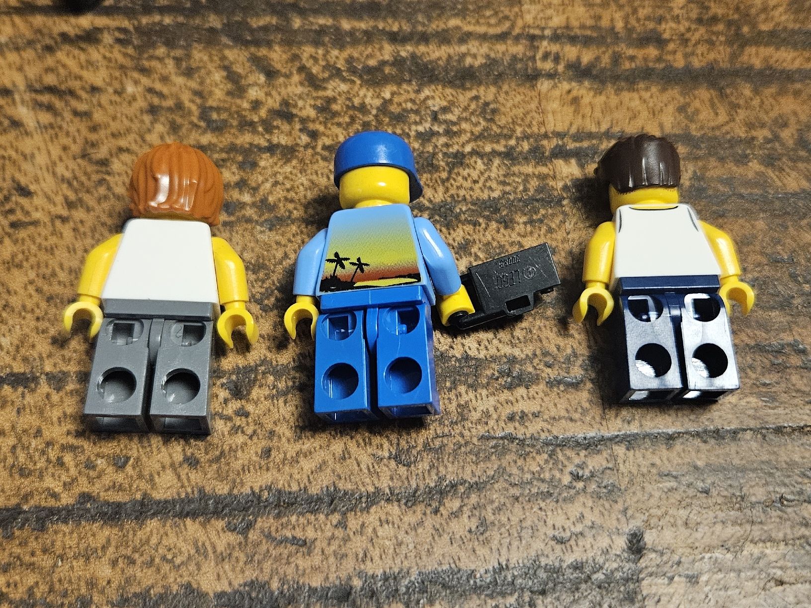 Lego Kit di costruzioni: lego lot de 3 figurines – Usato da Confignon venduto da Ecrofigs 1