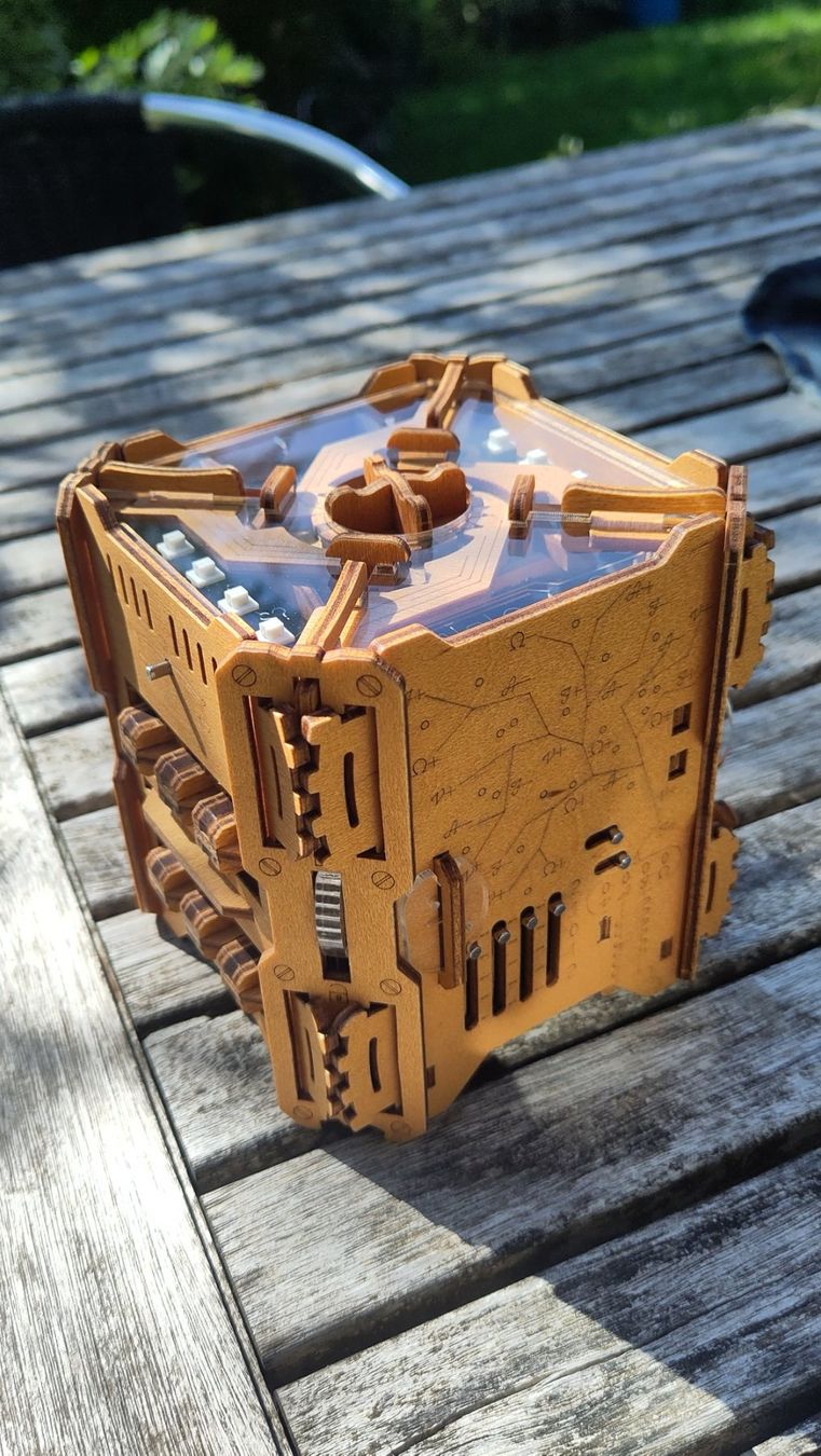 Giochi: Puzzle Potato Tesla Box - Rätselbox – Usato da Wattwil venduto da kleberrolle 1