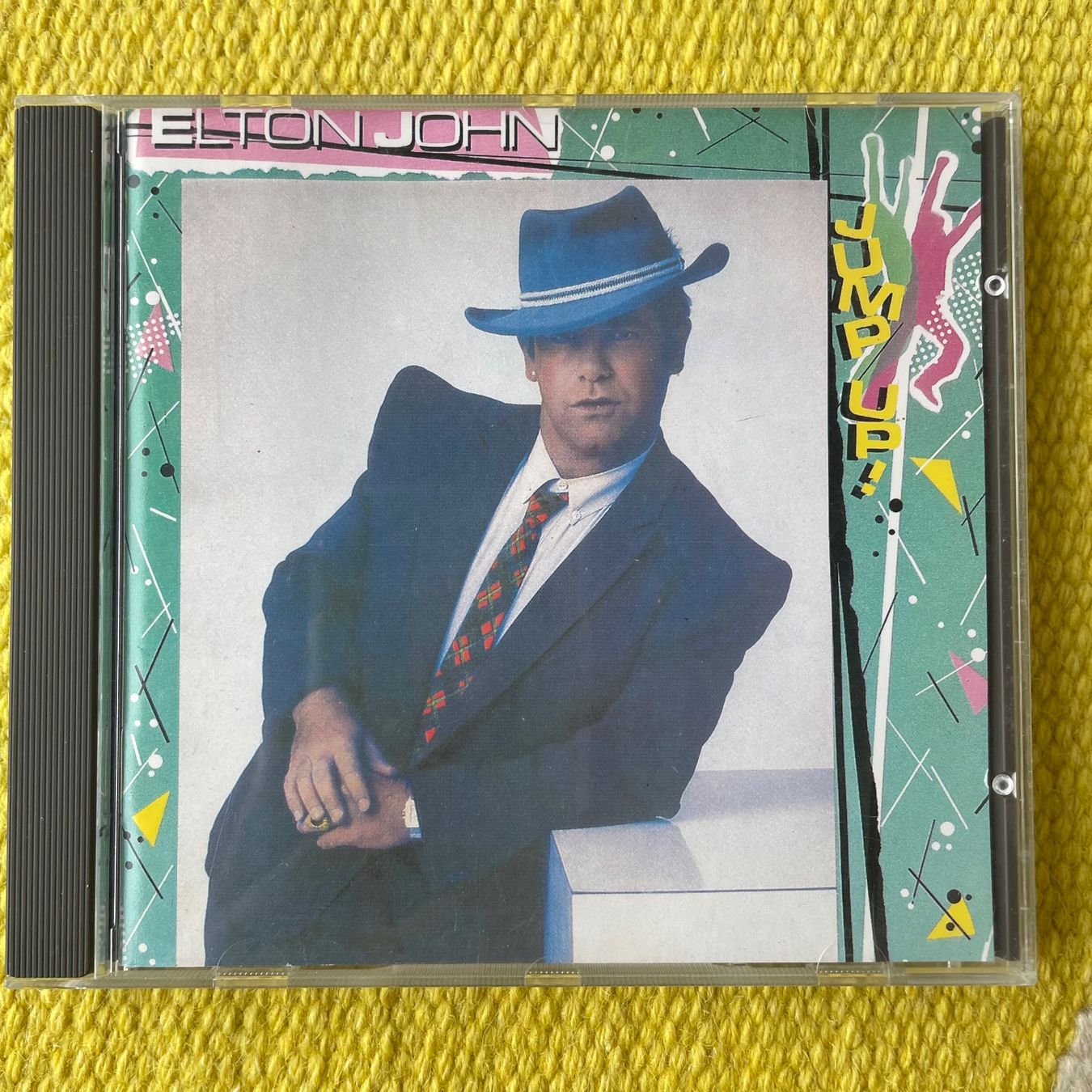 CD: ELTON JOHN-JUMP UP82 – Usato da Rorschacherberg venduto da CD-Roli