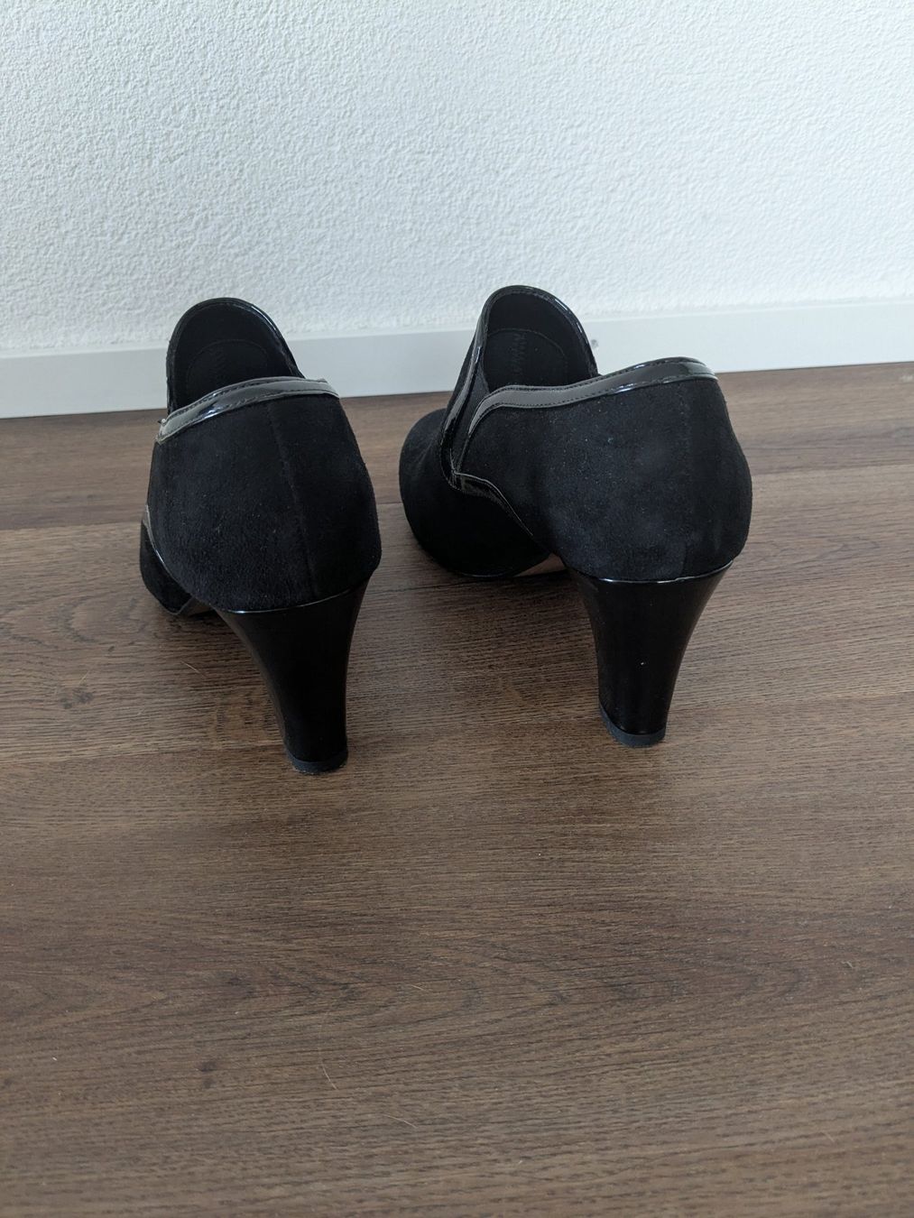 Clarks Damenschuhe: Stiefeletten/Ankle Boots Clarks, schwarz, Leder, Gr.40 – Gebraucht aus Fehraltorf von van_9xng 8
