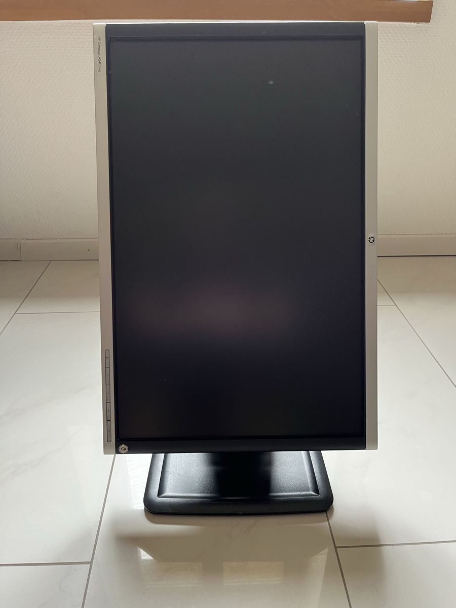 Monitore: HP Compaq LA2405wg – Gebraucht aus Endingen von Ilya_ 3