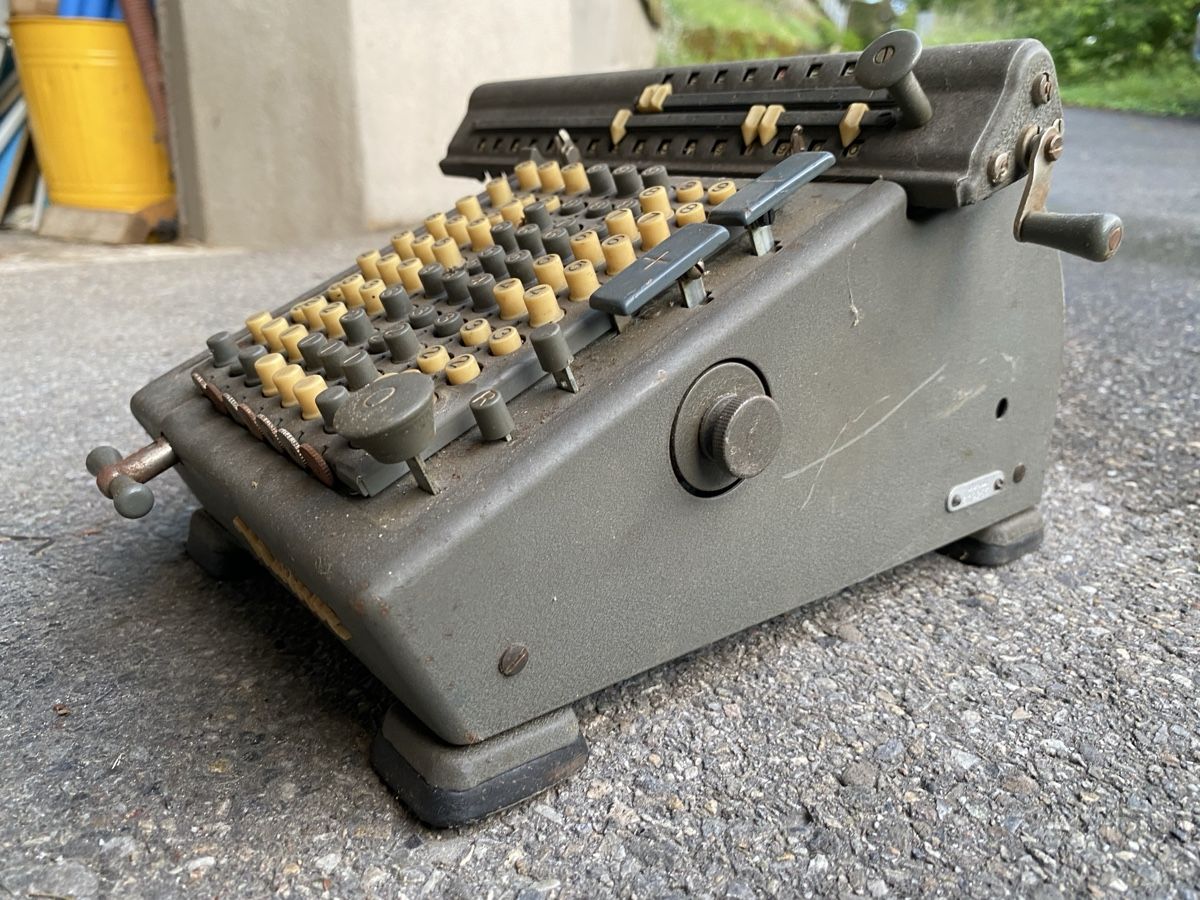 Tutte le macchine: Alte Rechenmaschine Monroe – Difettoso da Sutz venduto da Cash900 1