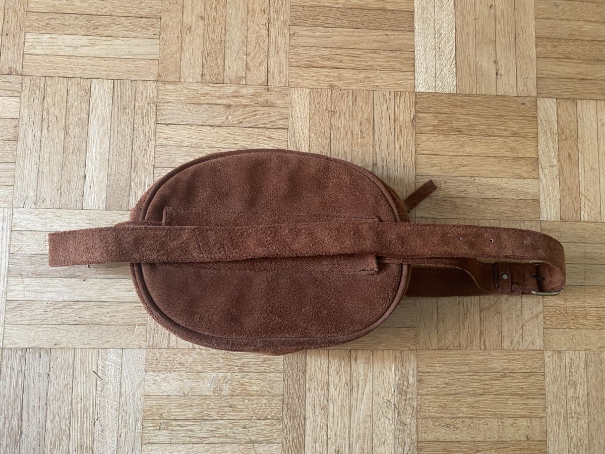 Borse: Neue Rework Wildleder Bauchtasche – Usato da Kehrsatz venduto da Gip4me 1
