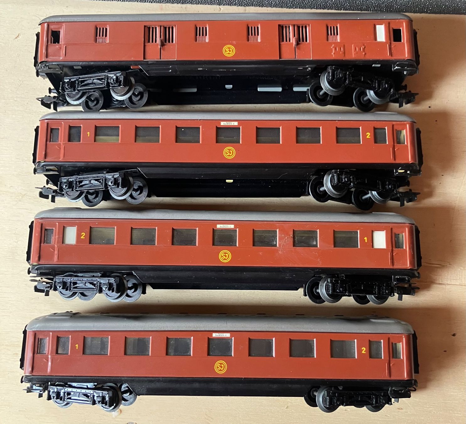 Märklin Modellini di ferrovie: 3 voitures et un fourgon Märklin des SJ – Usato da Dompierre VD venduto da immorentes 1