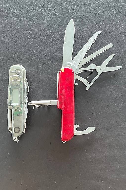 Coltelli tascabile: Sackmässer / taschenmesser – Usato da Bäch SZ venduto da Mastergevin
